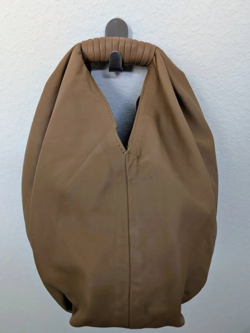 Cleobella nia tan